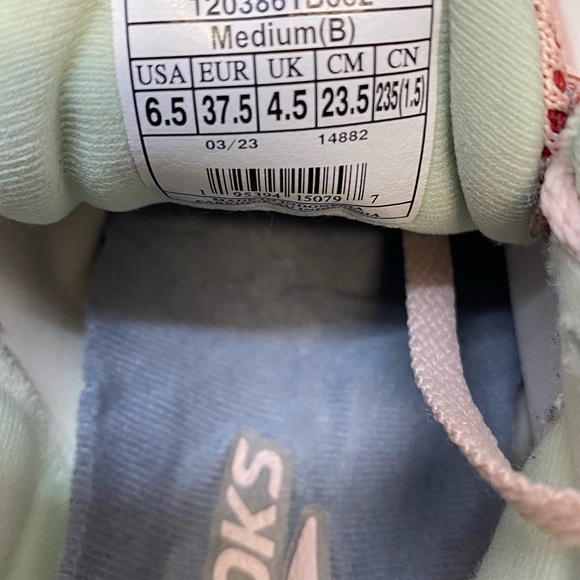 Brooks Revel 6 athletic running shoes in the Peach Whip/Pink women’s size 6.5 - Picture 12 of 12